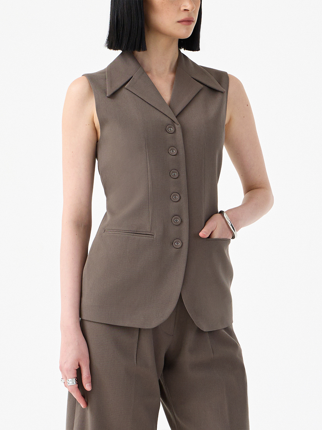 Isolde Vest