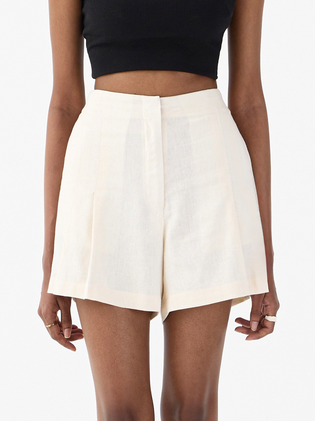 Sole Short Pants